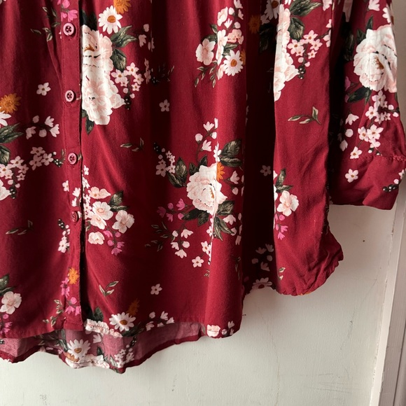 Torrid | Emma Babydoll Burgundy Floral Button-Front Tunic - Picture 5 of 12